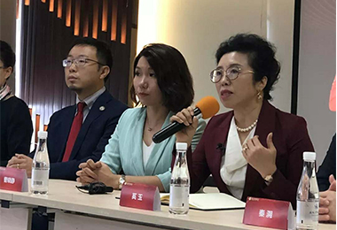 曹曉靜律師參加北京電視臺《律師幫幫忙》現(xiàn)場咨詢